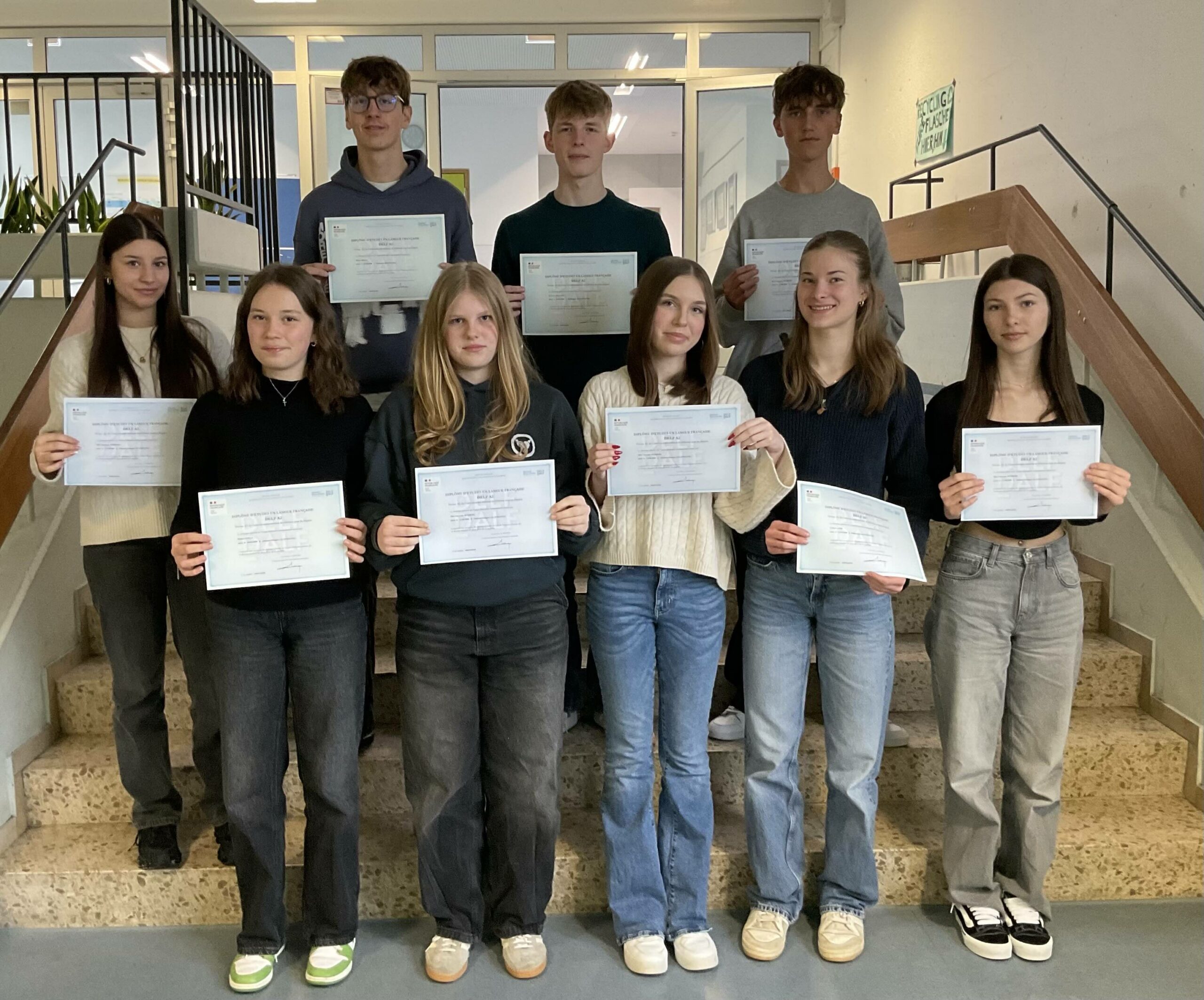 Read more about the article Delf-Diplome überreicht